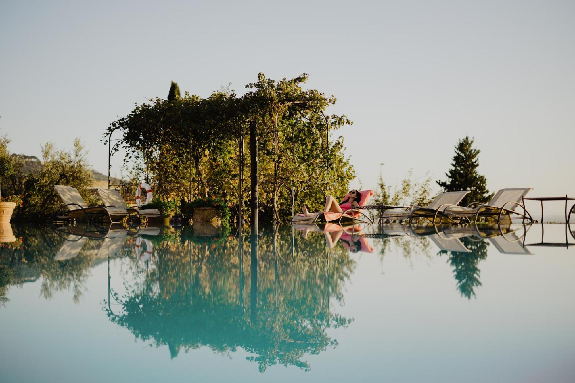 Il Falconiere Relais & Spa กอร์โตนา ภายนอก รูปภาพ